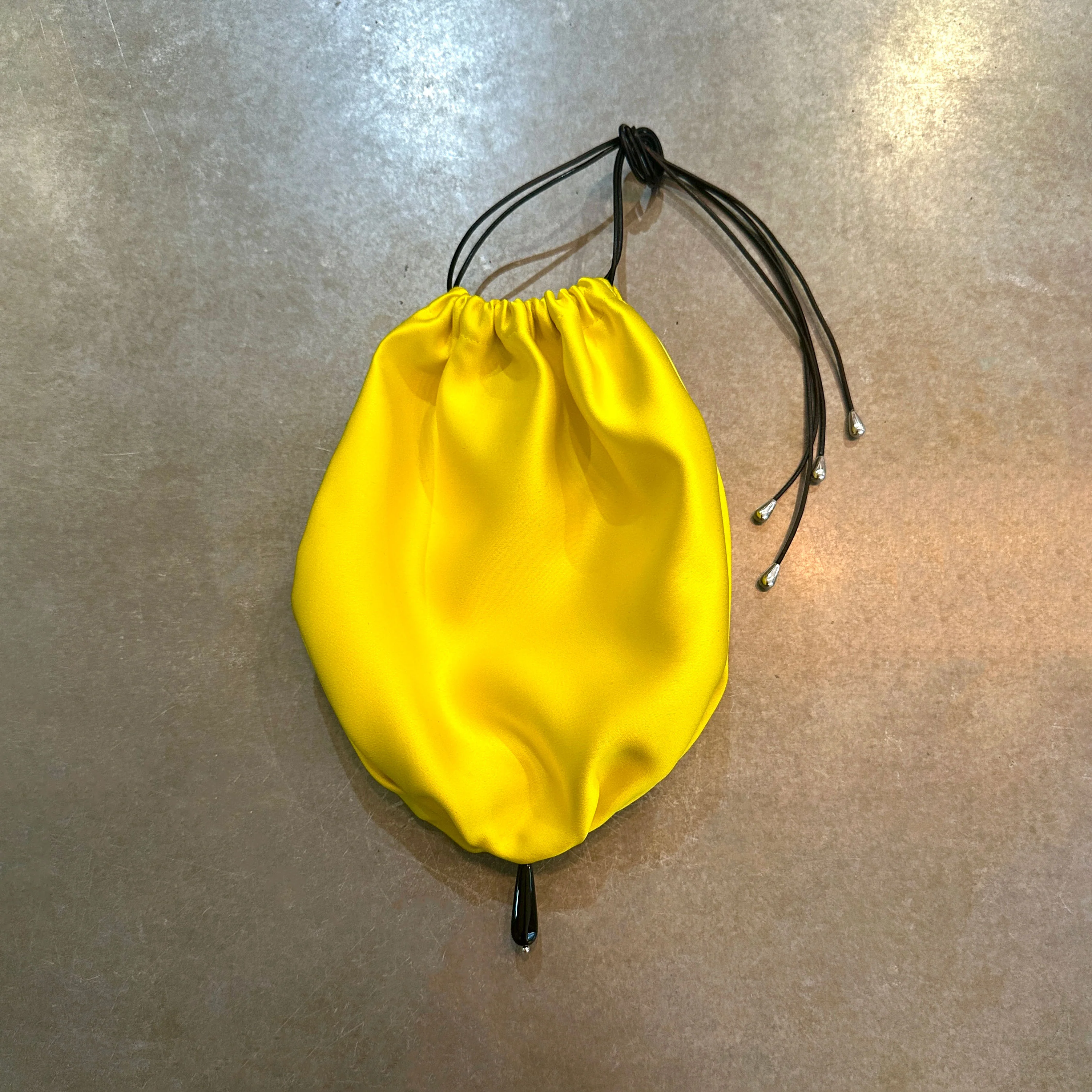 Yellow silk bag with onyx - Image 3